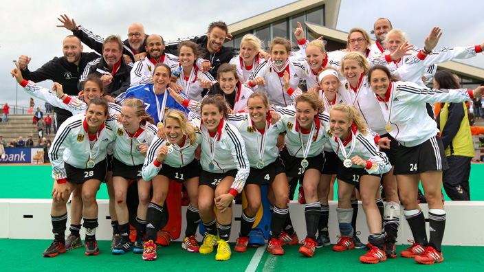 日本足协官方：铃木彩艳因伤缺席本月名单，野泽大志替补入选